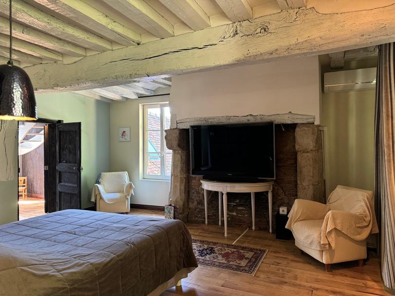 Maison - 175 m² - 14 pièces