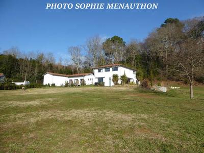 Propriété - 350 m² - 11 pièces