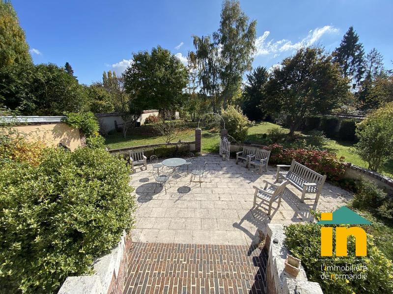 Maison de ville - 240 m² - 7 pièces