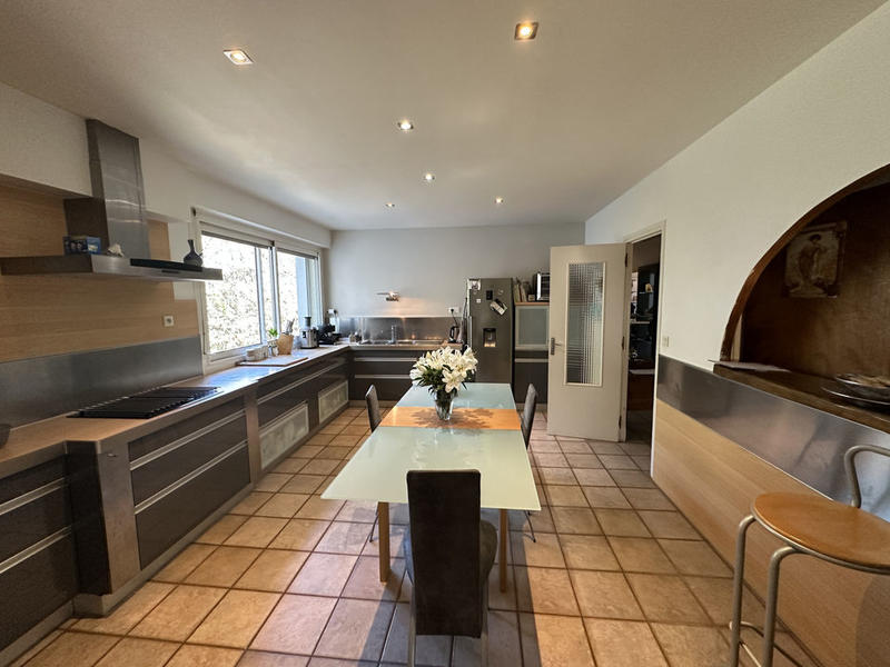 Villa - 365 m² - 10 pièces