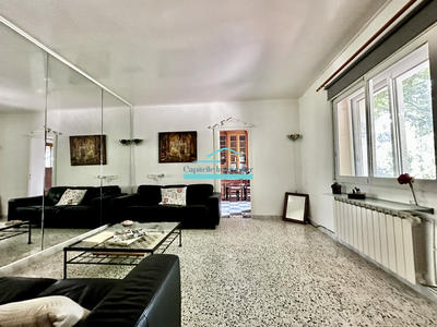 Propriété - 231 m² - 7 pièces