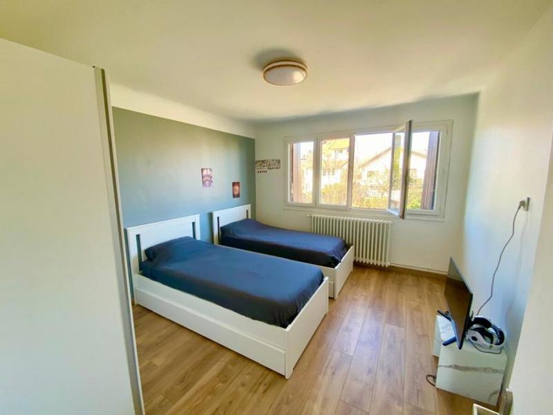 Maison - 230 m² - 7 pièces