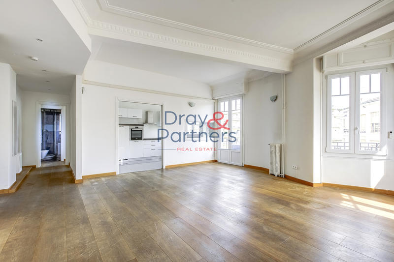 Appartement - 97 m² - 3 pièces