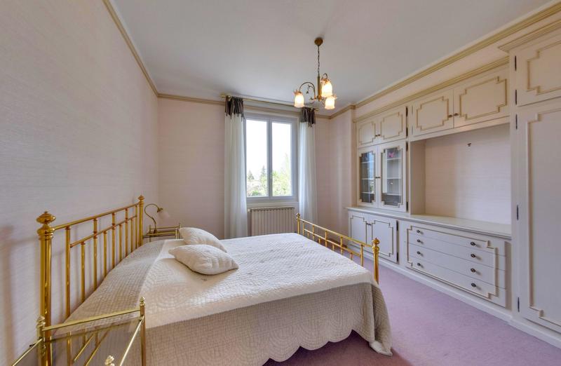 Maison - 251 m² - 6 pièces