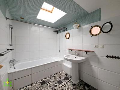 Appartement - 96 m² - 4 pièces