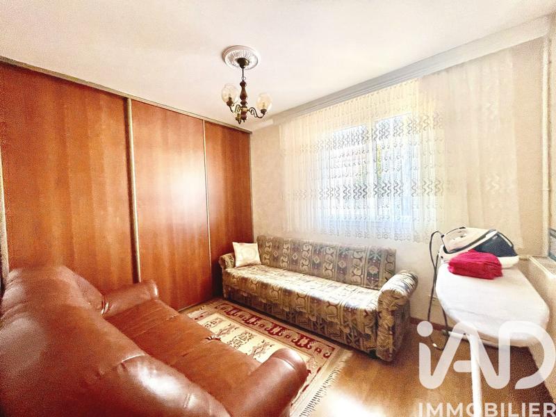 Maison - 215 m² - 8 pièces