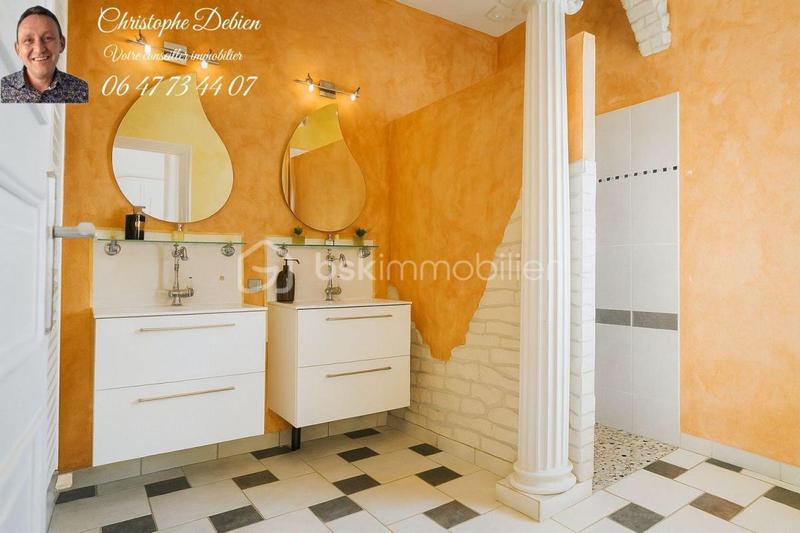 Maison traditionnelle - 141 m² - 7 pièces