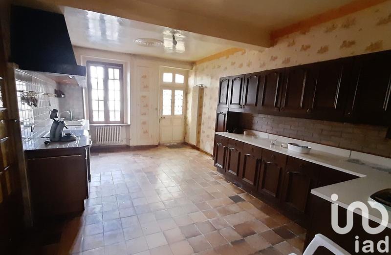 Maison - 230 m² - 9 pièces