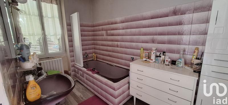 Maison - 180 m² - 7 pièces