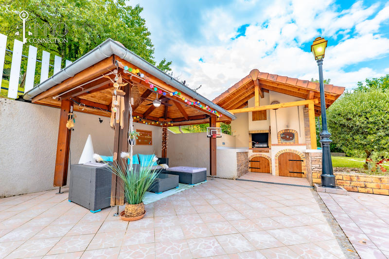 Villa - 167 m² - 6 pièces