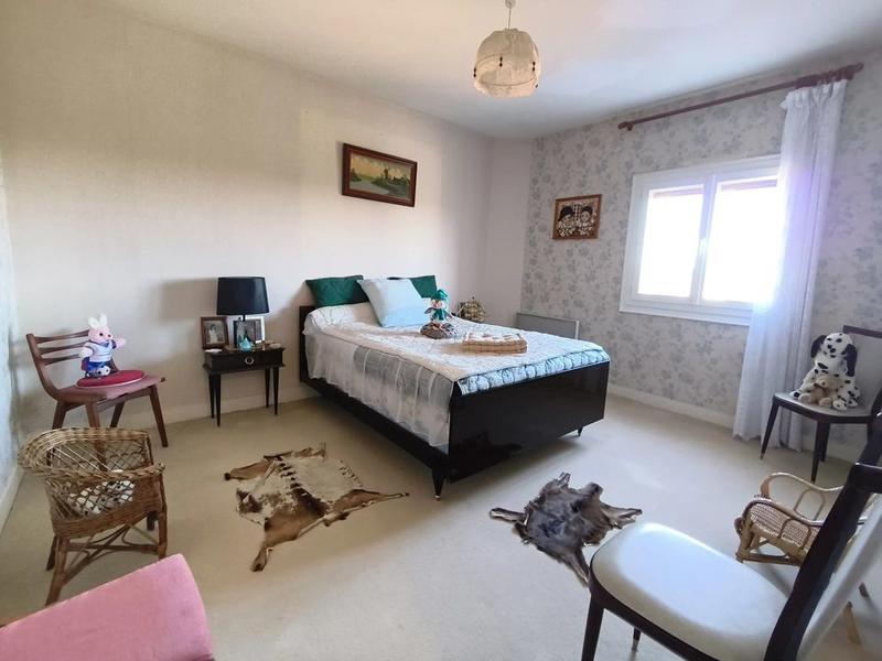 Maison - 163 m² - 7 pièces