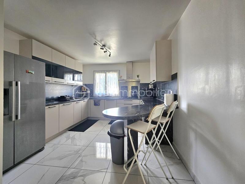 Maison - 120 m² - 6 pièces