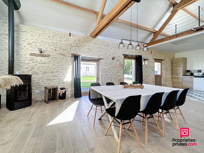 Maison - 185 m² - 7 pièces