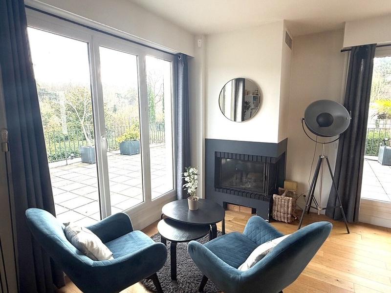 Maison - 185 m² - 7 pièces