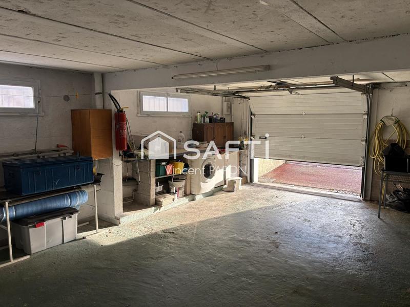 Maison - 90 m² - 5 pièces