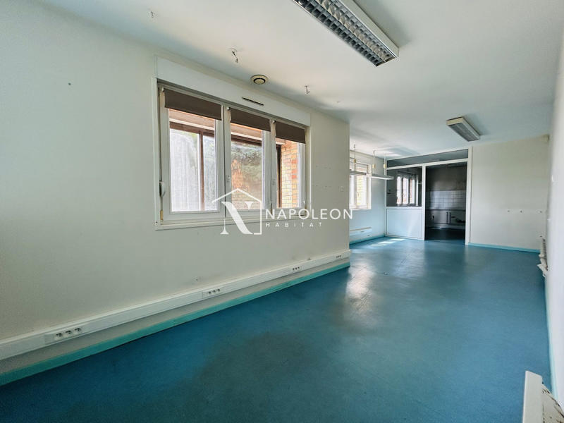 Local d'activités - 74 m²