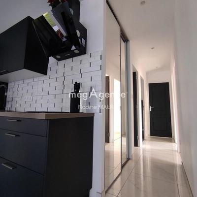 Maison traditionnelle - 85 m² - 4 pièces