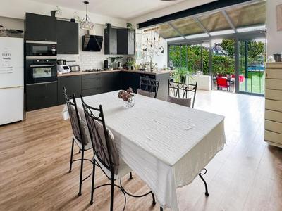 Maison de ville - 85 m² - 5 pièces