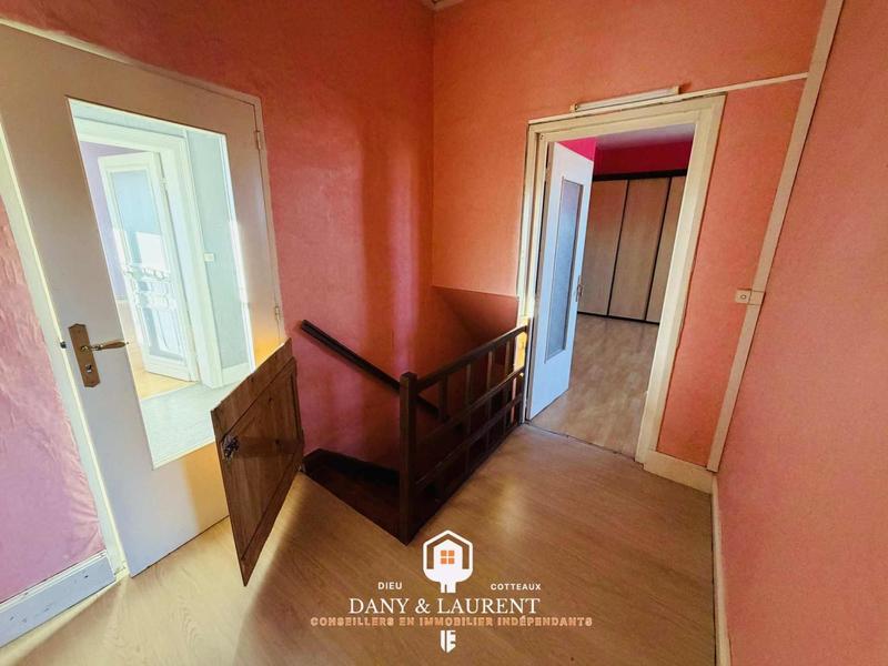 Maison - 280 m² - 8 pièces