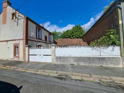 Maison de ville - 95 m² - 5 pièces