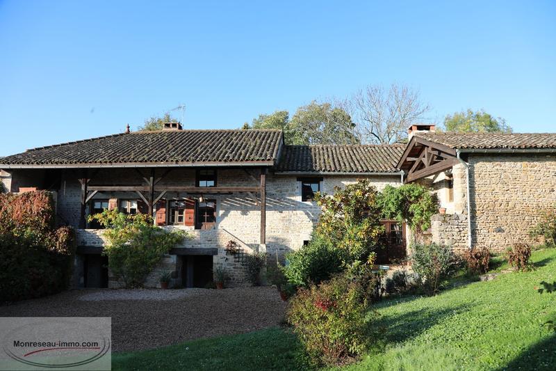 Propriété - 250 m² - 9 pièces