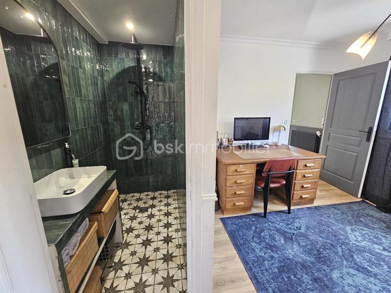 Pavillon - 151 m² - 7 pièces