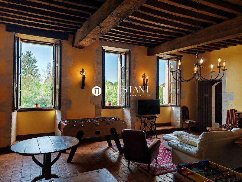 Manoir - 312 m² - 8 pièces