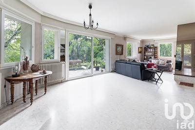 Maison - 266 m² - 8 pièces