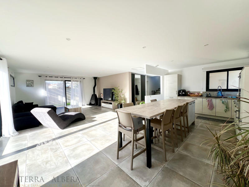 Villa - 123 m² - 4 pièces