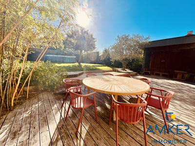 Maison - 200 m² - 7 pièces