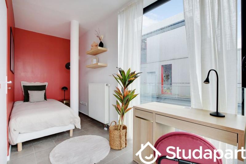 Chambre - 11 m² - 1 pièce