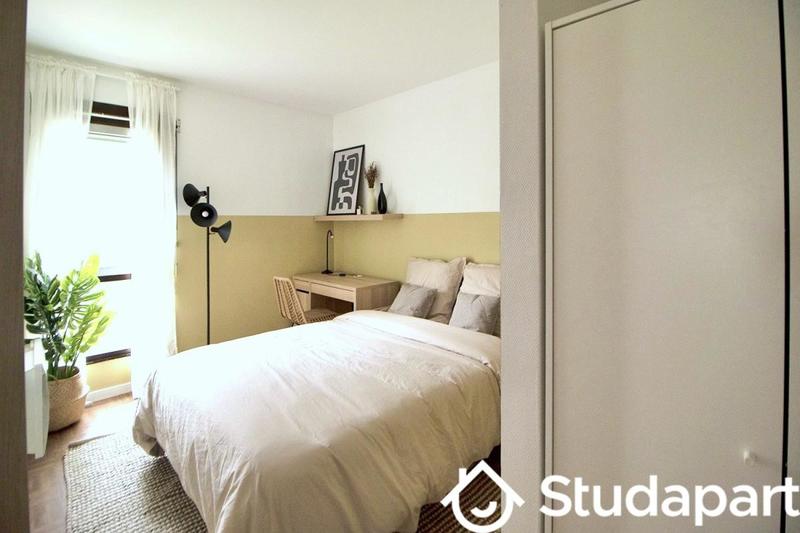 Chambre - 13 m² - 1 pièce