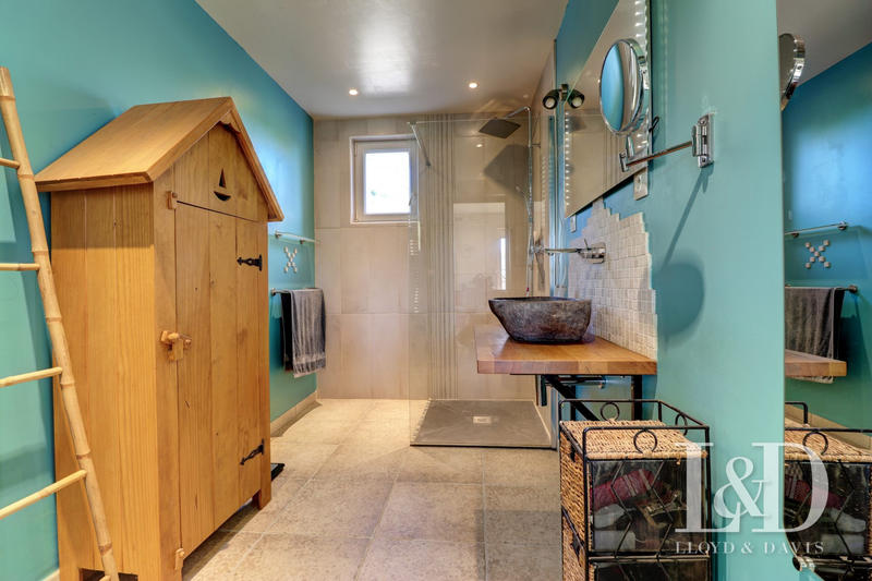 Maison - 173 m² - 8 pièces