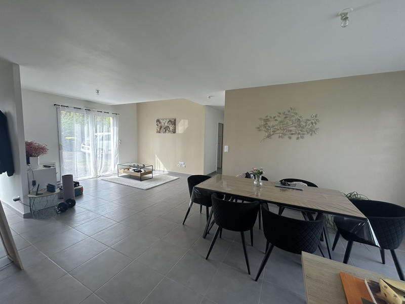 Maison - 90 m² - 4 pièces