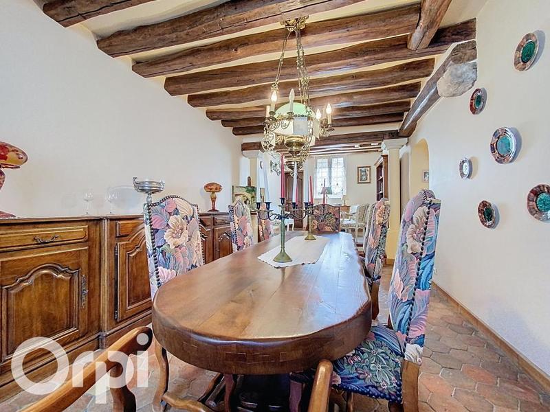 Maison - 180 m² - 9 pièces