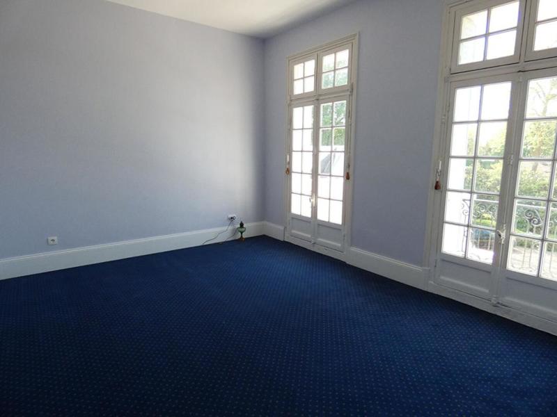 Château - 400 m² - 11 pièces