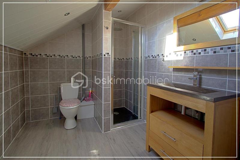 Maison traditionnelle - 152 m² - 7 pièces