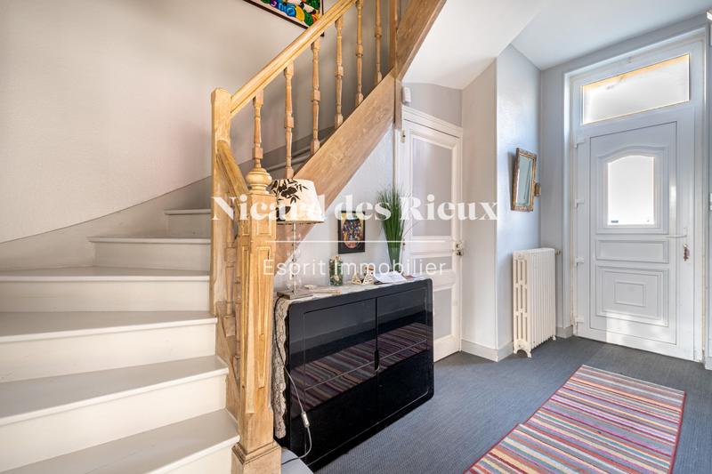 Maison ancienne - 180 m² - 9 pièces