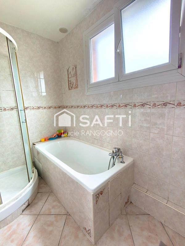 Maison - 93 m² - 5 pièces