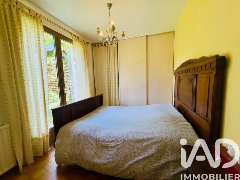 Maison - 175 m² - 9 pièces