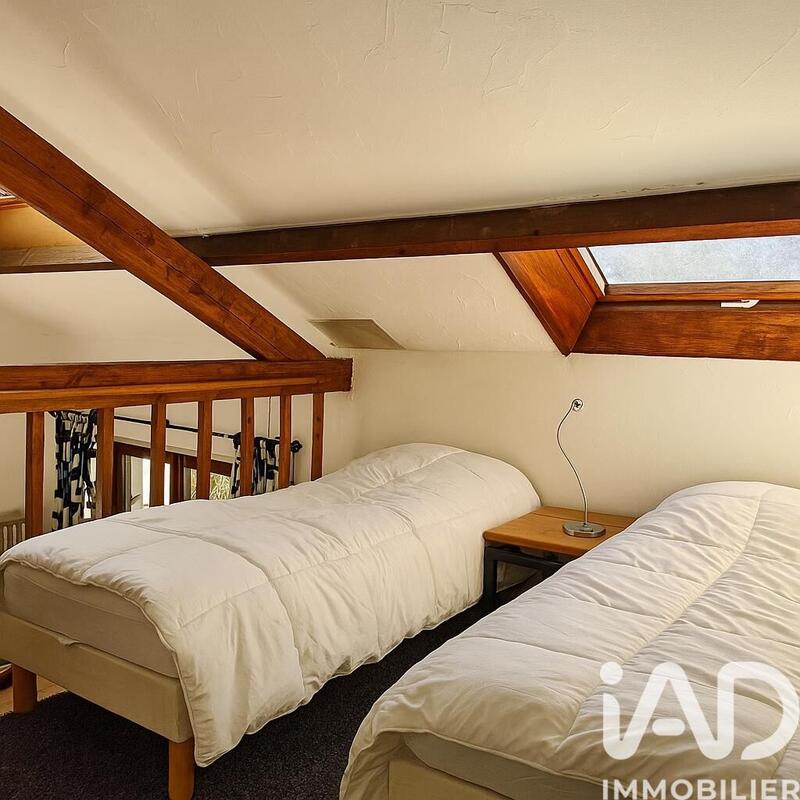 Maison - 175 m² - 9 pièces