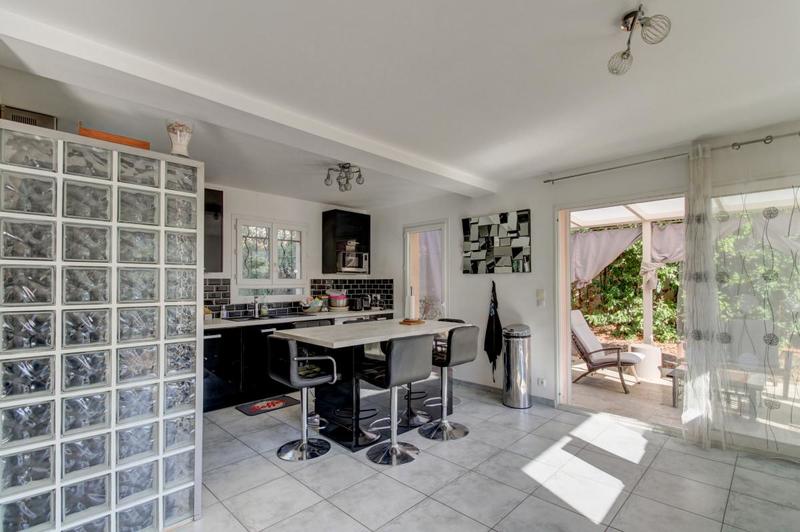 Maison - 104 m² - 5 pièces