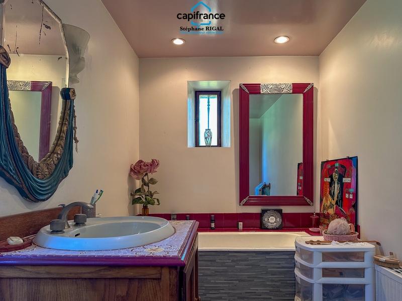 Propriété - 230 m² - 7 pièces