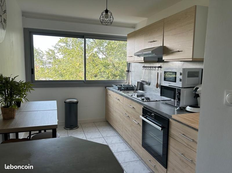 Appartement - 90 m² - 6 pièces