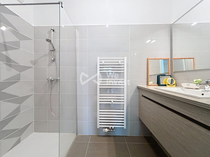 Appartement - 94 m² - 4 pièces