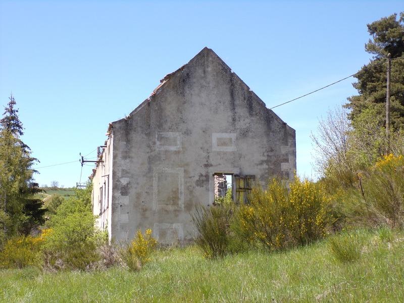 Terrain constructible - 1 078 m²