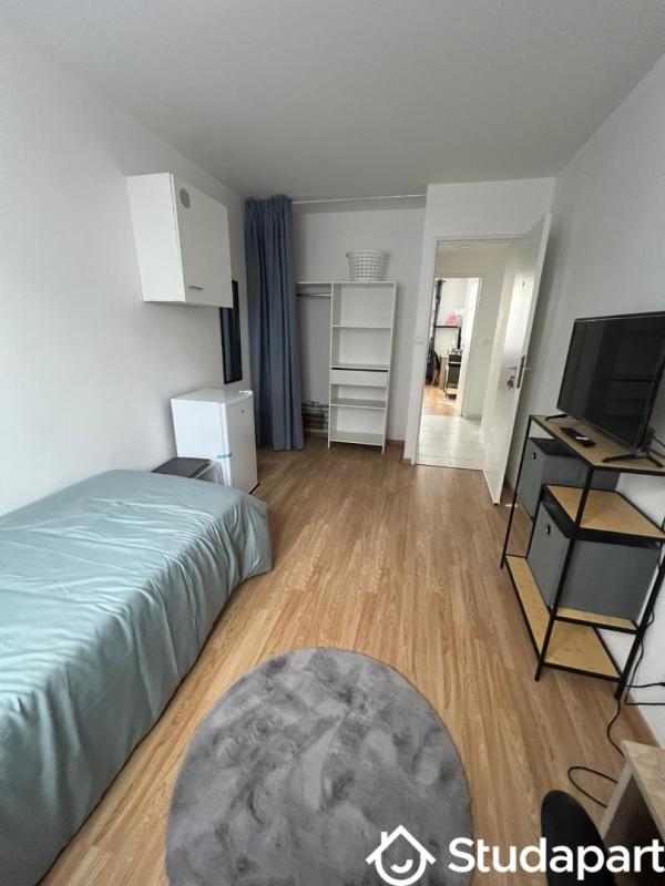 Chambre - 13 m² - 1 pièce