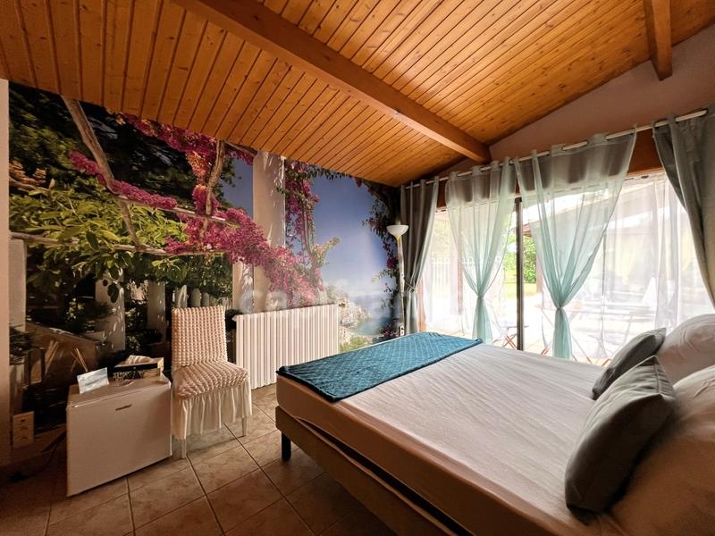 Demeure - 254 m² - 9 pièces