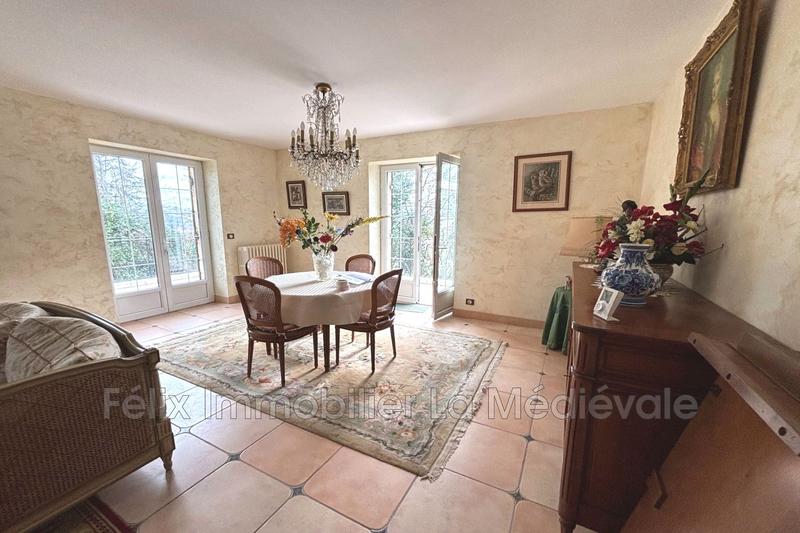 Maison - 200 m² - 9 pièces