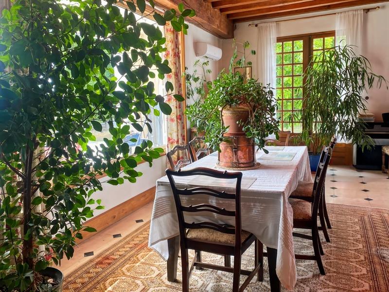 Maison - 388 m² - 11 pièces